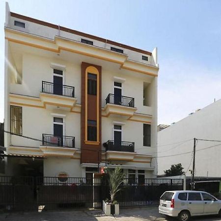 Oyo 90489 Kejora Homestay Джакарта Экстерьер фото