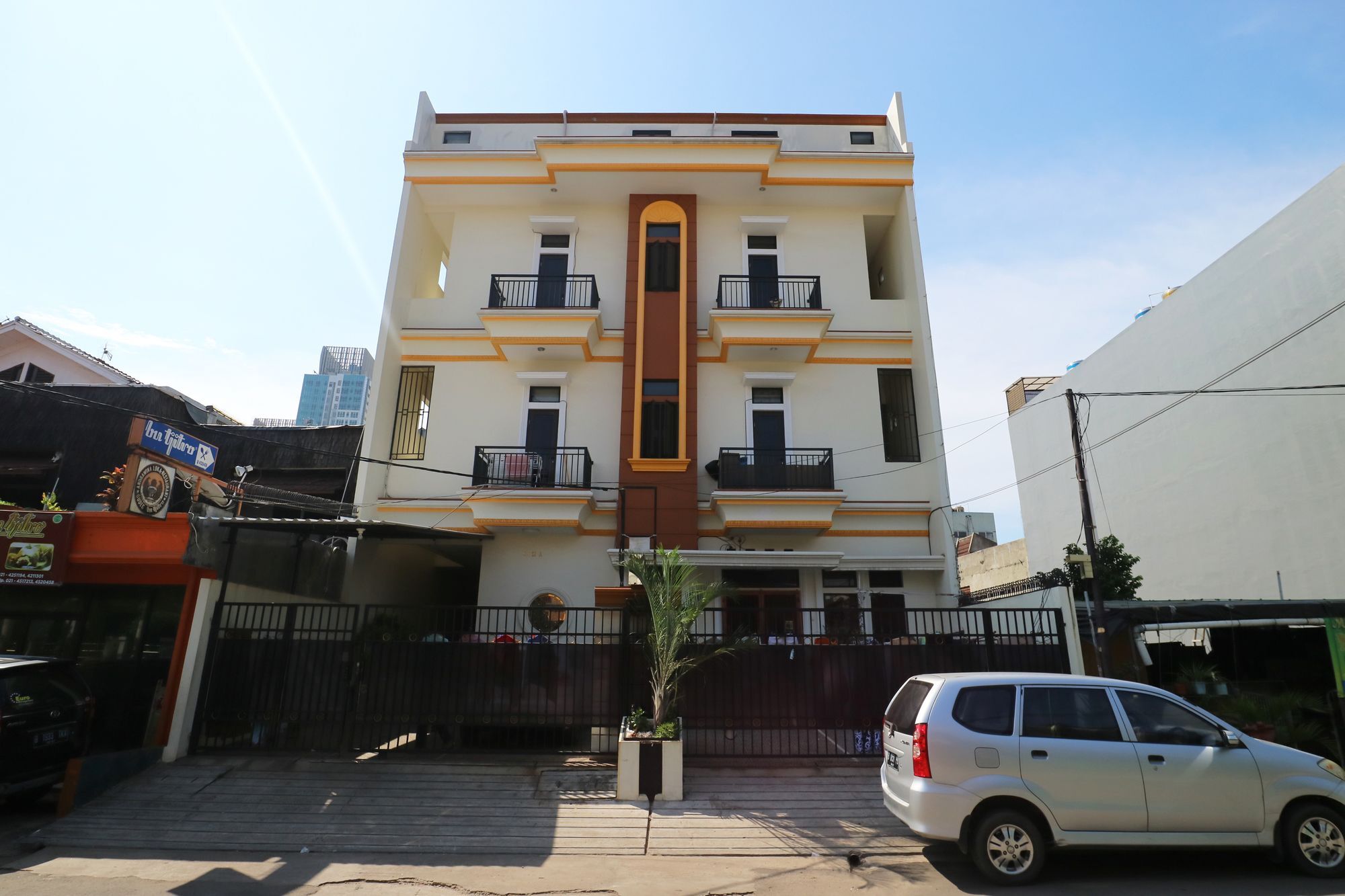 Oyo 90489 Kejora Homestay Джакарта Экстерьер фото