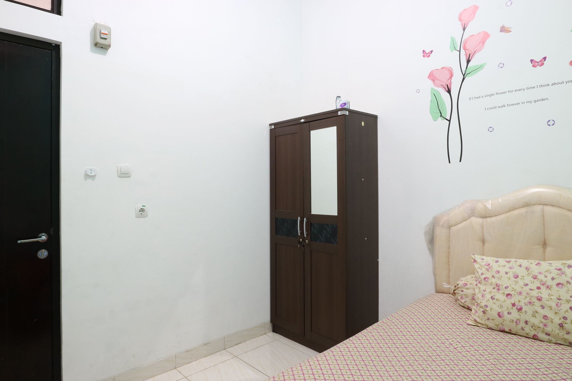 Oyo 90489 Kejora Homestay Джакарта Экстерьер фото